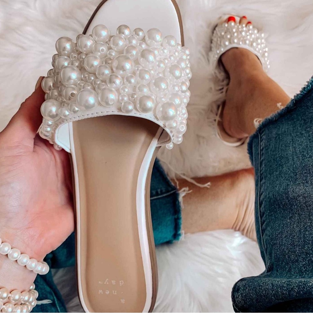 PEARL SLIDE SANDALS
